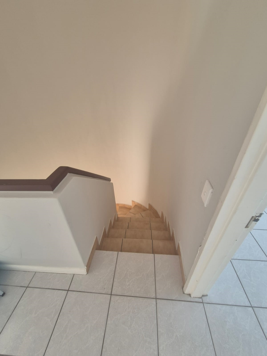 To Let 3 Bedroom Property for Rent in Silverglade Western Cape